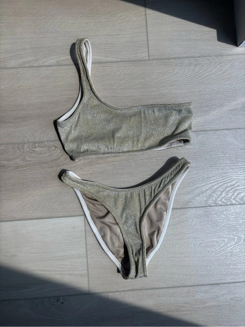 triangl swimwear Shimmery Gold Asymmetric Bikini Size Medium